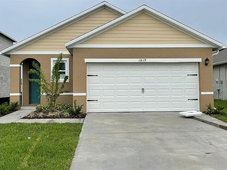 1819 Wild Rye Way